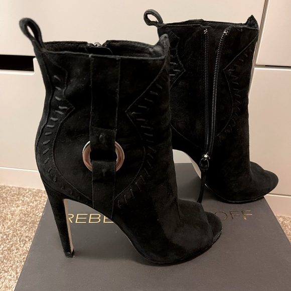 Rebecca Minkoff - Open toe ankle boots in suede! - Picture 2 of 6